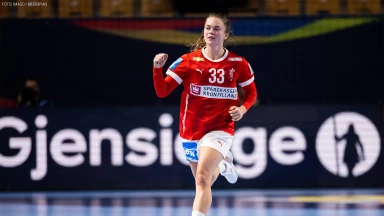 EM der Frauen: Halbfinale: Dänemark vs. Montenegro kommentiert von Tobias Schimon & Ina Großmann