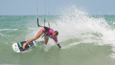 Capucine Delannoy sichert sich den Weltmeistertitel im Kite-Surf