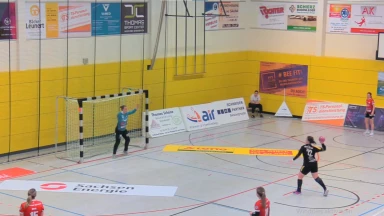 2. HBF: 7 Meter Parade - und was für eine: die Torfrau fängt den Ball!