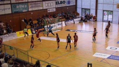 HBF: Xenia Smits mit einem starken 1 gegen 1und sehr fein mit einem Dreher verwandelt!