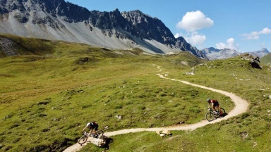 Führungsteams gewinnen auch die zweite Etappe des Swiss Epic 2023