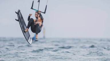 Spannender Start beim Wettbewerb der Damen beim GKA Kite-Surf World Cup auf Sylt