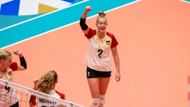 EM der Frauen: Polen vs. Deutschland - Achtelfinale - kommentiert von Marc Lau & Johannes Jabs