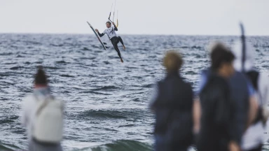 18-Jähriger Keanu Merten wird Dritter bei GKA Kite-Surf World Cup auf Sylt