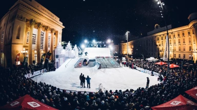 Freestyle Snowboarder und Freeskier begeistern beim Snowfest Innsbruck