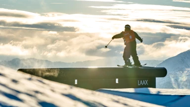 Die besten Freestyler auf Ski und Snowboard sind wieder bei den LAAX OPEN 2024