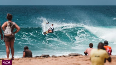 Der erste Stopp der GKA Kite-Surf World Cup startet mit amtierenden Weltmeistern