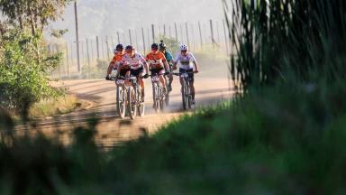 Deutsch/Schweizer Duo Seewald & Stutzmann fahren auf Platz 2 bei der 5. Etappe