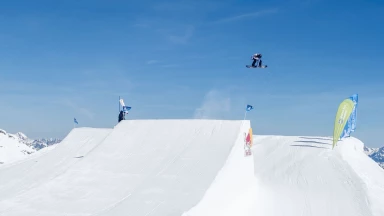 Stars von morgen überzeugen bei den World Rookie Snowboad Finals