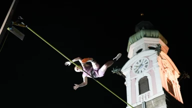 Stabhochsprung Spektakel bei 20. Jubiläum der Golden Roof Challenge 2024