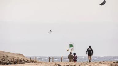 Zara Hoogenraad & Jeremy Burlando sind neue Big Air Twin-tip Kite Weltmeister