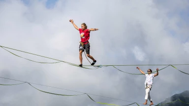 Die Deutschen Cecilia Stock & Sascha Grill sind neue Speed-Highline-Weltmeister