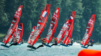 Internationales Top-Niveau bei der U23 iQFOiL-Weltmeisterschaft beim Engadinwind