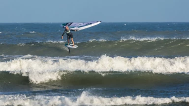 Berzolla (USA) und Moreno (ESP) sind die neuen Wingfoil Wave Weltmeister