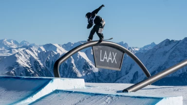 23-jähriger Noah Vicktor wird Dritter im Snowboard Slopestyle bei den Laax Open