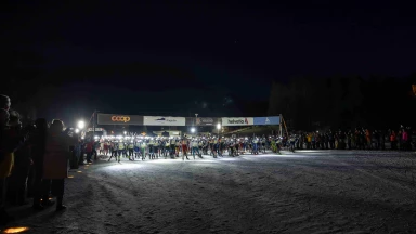 Rekordbeteiligung beim Engadin Nachtlauf (SUI): 935 Langläufer am Start