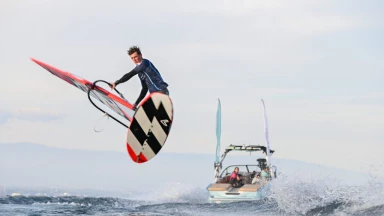 Lennart Neubauer gewinnt Tow-In Wettbewerb an Tag 2 der FPT in Genf