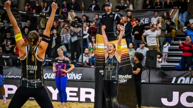 Katja Stam/Emi van Driel gewinnen Queen & King of the Court-Turnier in London