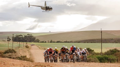 Schwarzbauer (GER) verliert 3. Platz auf der Königsetappe des Absa Cape Epic