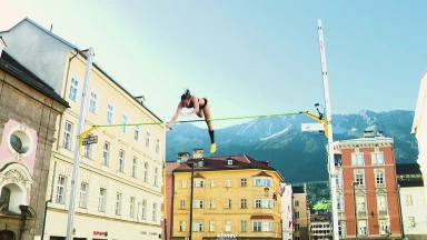 Spektakulärer Stabhochsprung-Wettkampf bei der Innsbrucker Golden Roof Challenge